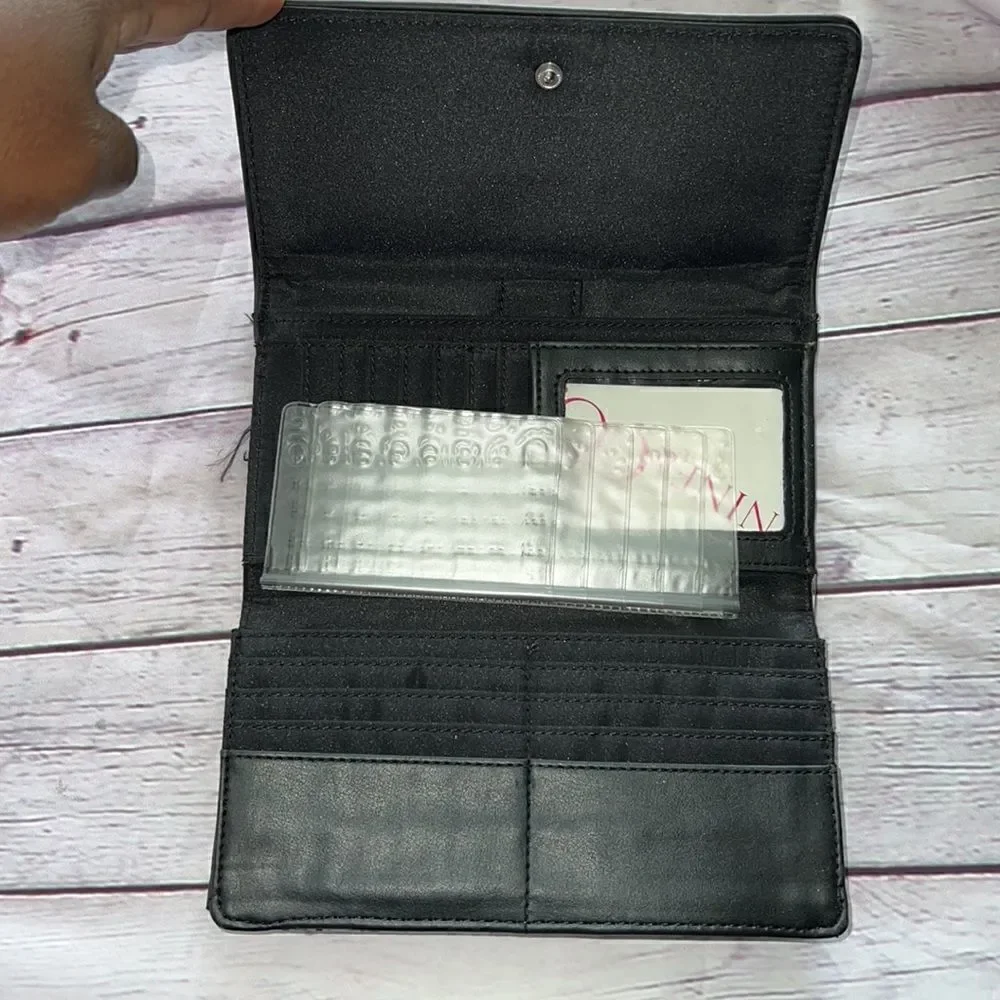 Nine & Company wallet   - Picture 3 of 5
